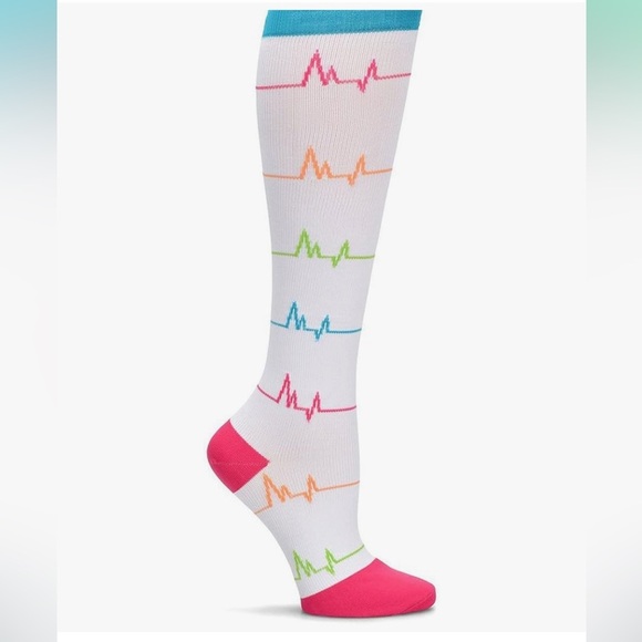 Nurse mates Compression trouser EKG Heartbeat Pattern Knee Socks size 9-11 - Picture 2 of 7